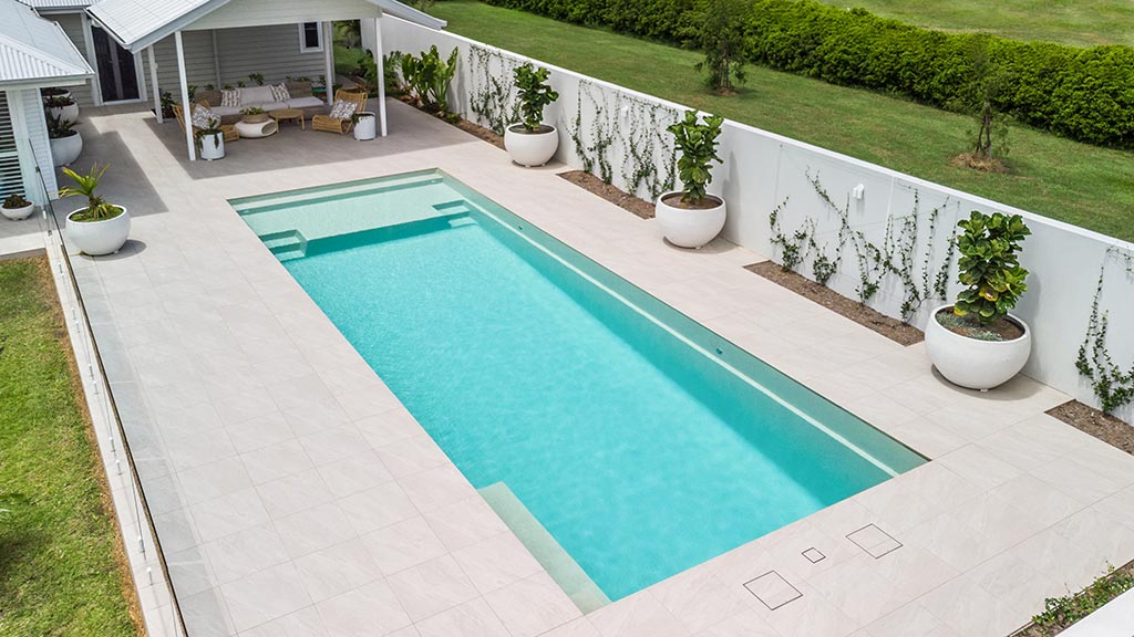 LeisurePoolsAU_Acclaim_12m_DiamondSand_Yeppoon_2020_Medium Leisure Pools Diamond Sand Gelcoat Colour Hero