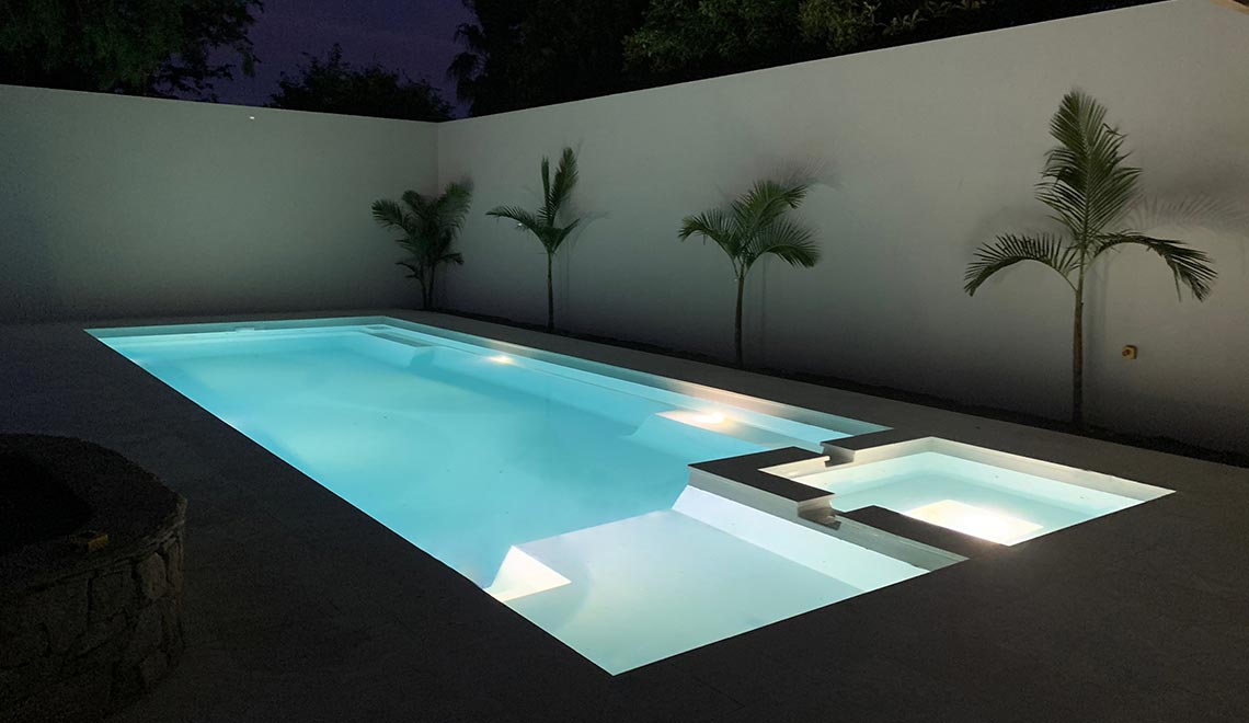 Leisure Pools Absolute Shimmer White