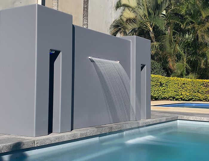 Leisure Pools Salacia water feature for fiberglass swimming pools