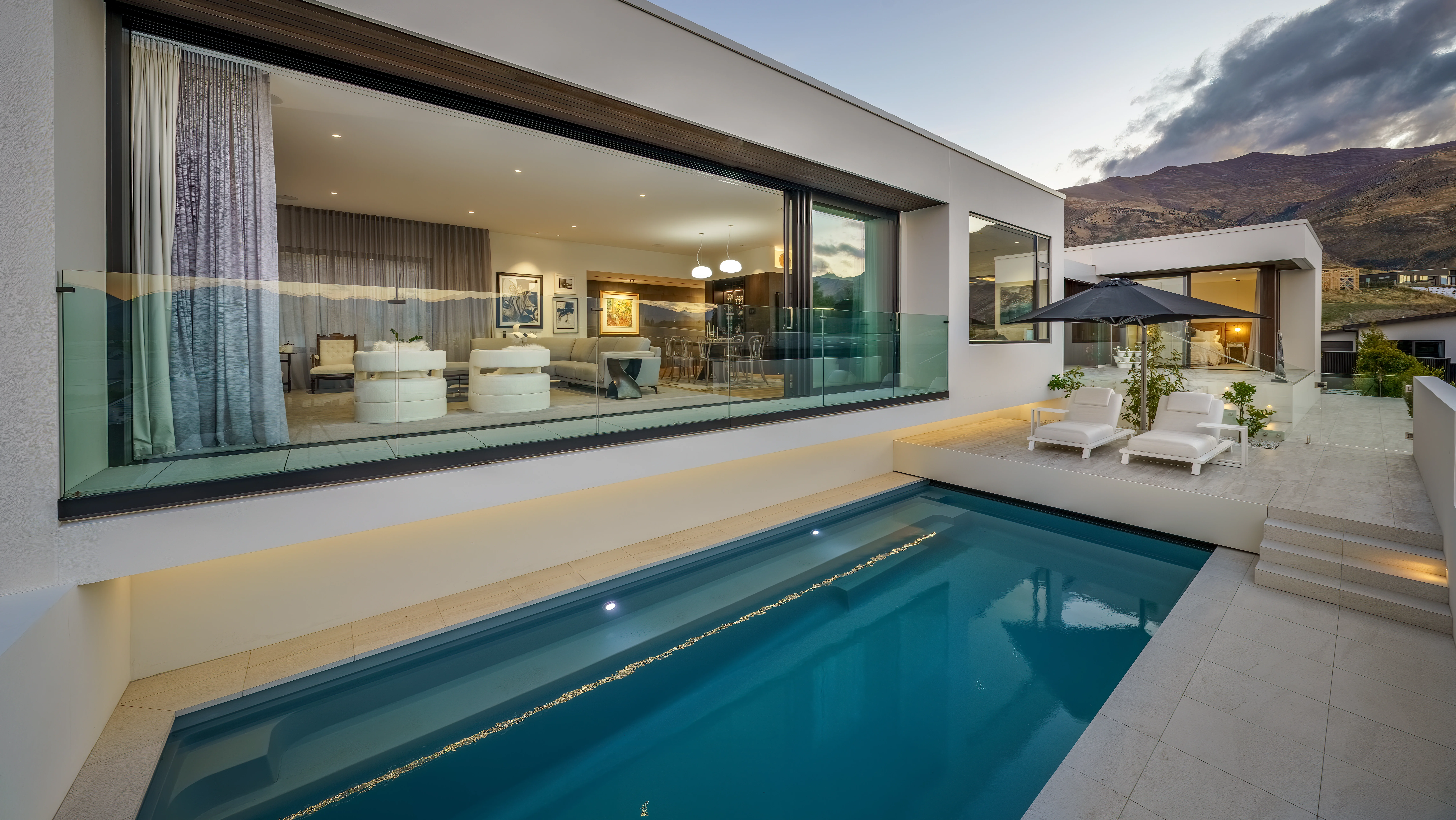 Leisure Pools NZ The Reflection with Auto Cover 9.00m Silver Grey Dupont Pools