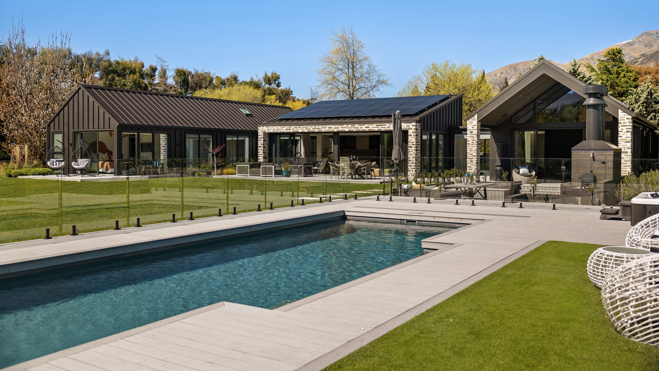 Dupont Pools Queenstown NZ, Leisure Pools The Elegance 12m Graphite Grey