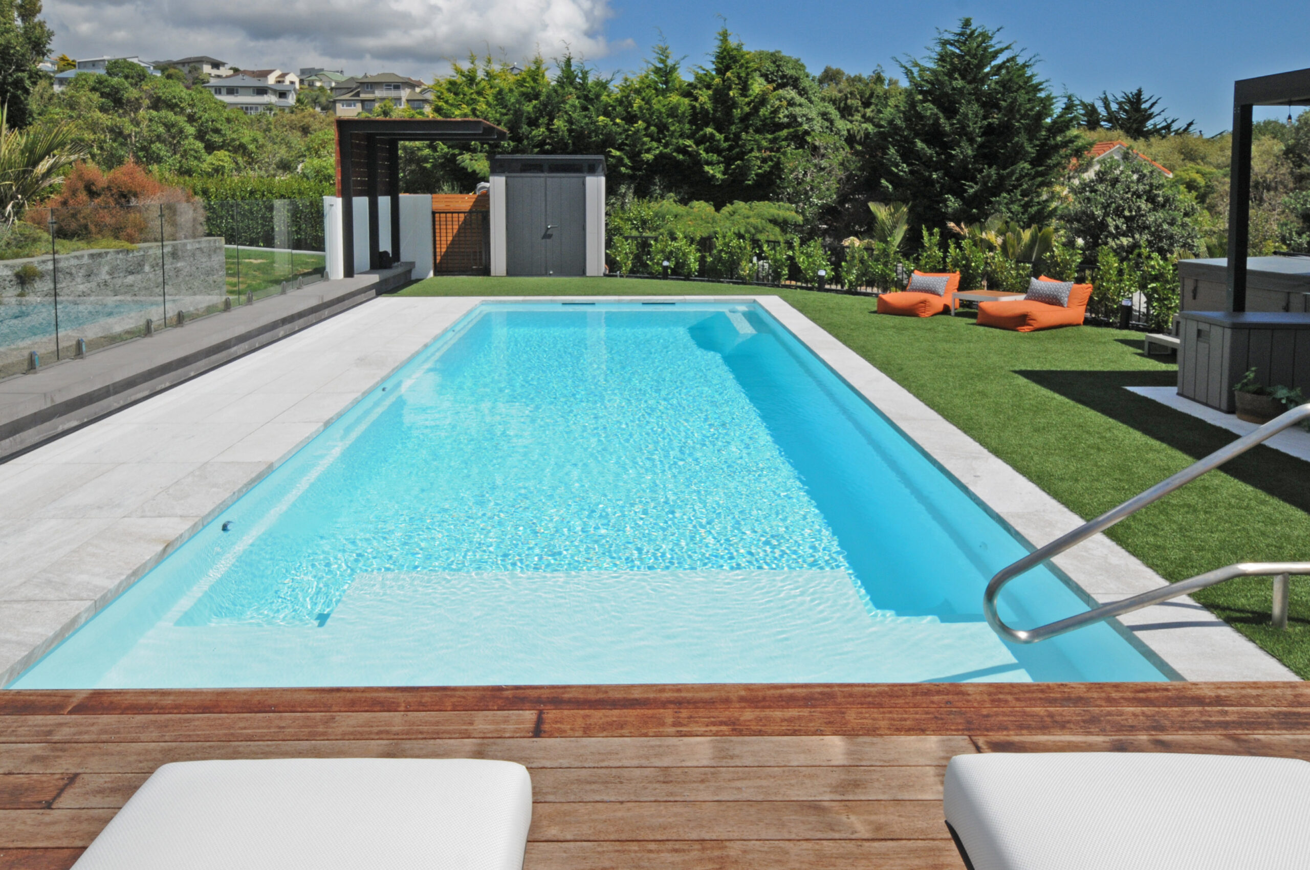 NZ Pools Wellington NZ, Leisure Pools The Acclaim 12m Shimmer White