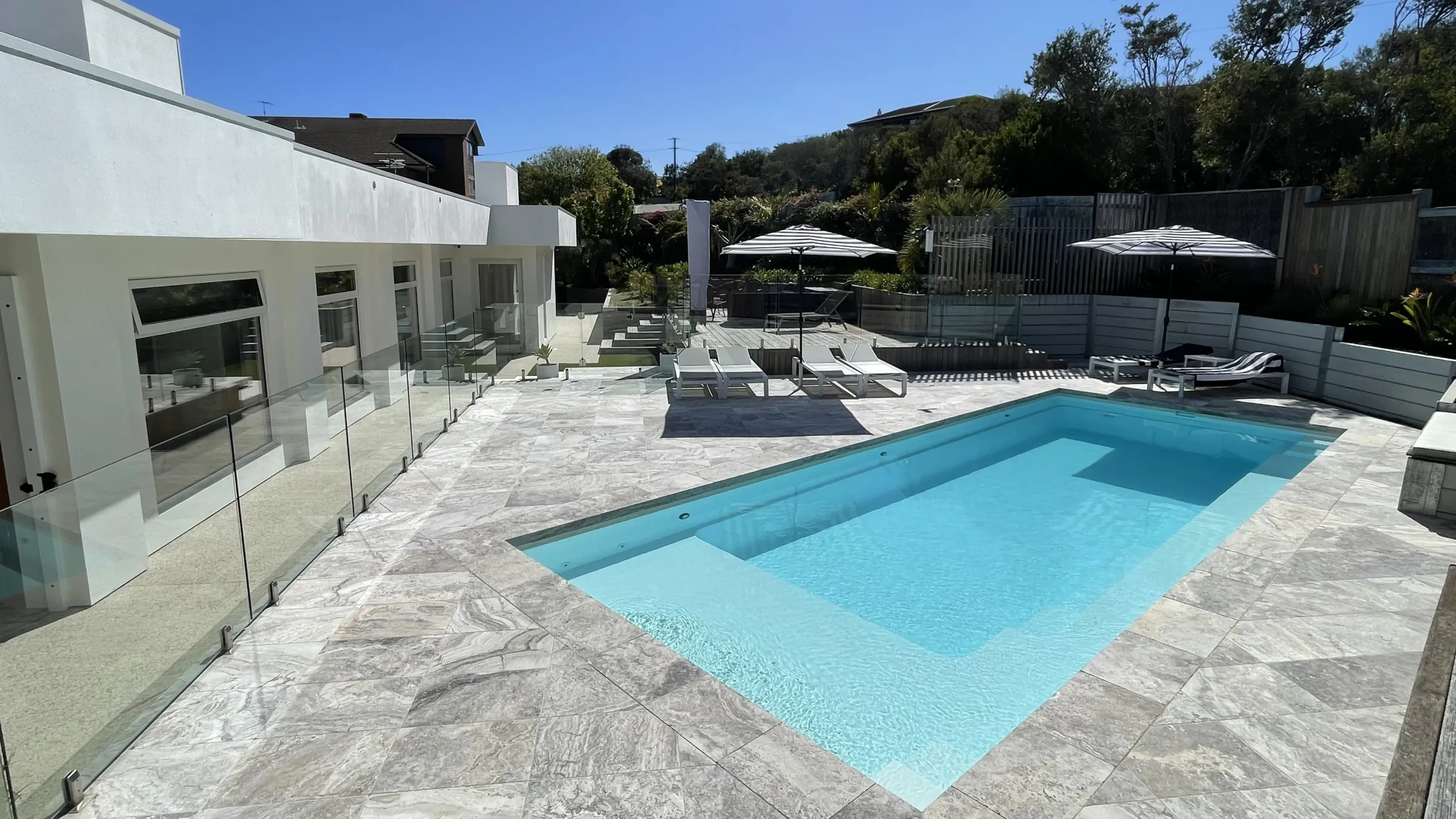 The Reflection with Splash Deck 9.50m in Shimmer White installed in Sorrento, Mornington Peninsular, VIC