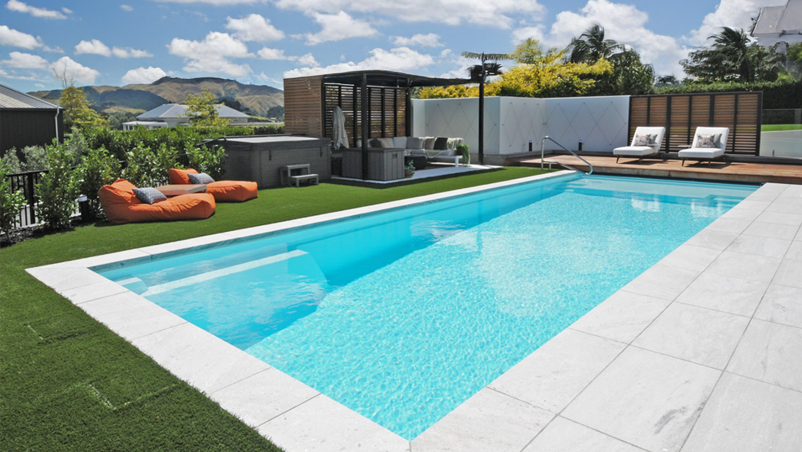 NZ Pools Wellington NZ, Leisure Pools The Acclaim 12m Shimmer White