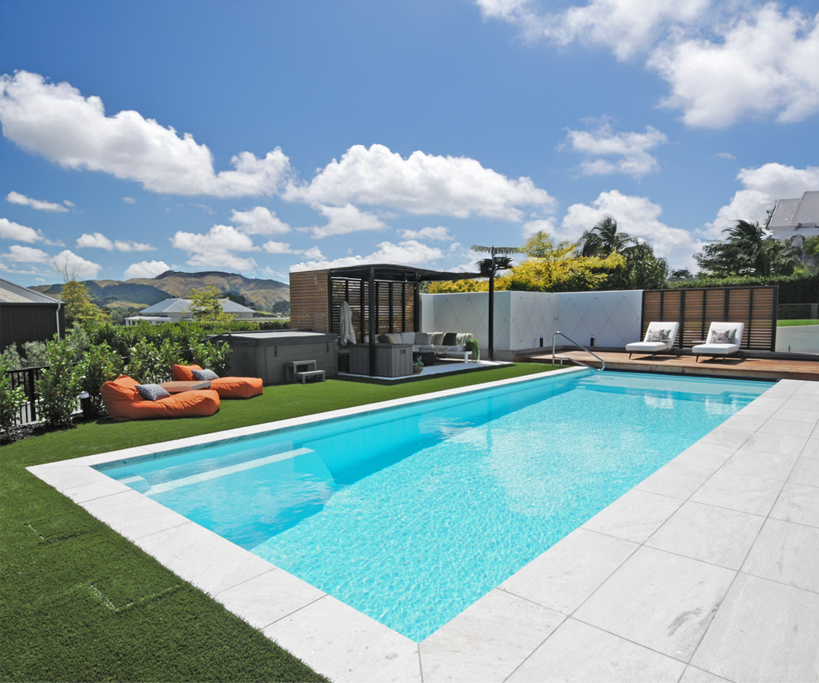 NZ Pools Wellington NZ, Leisure Pools The Acclaim 12m Shimmer White