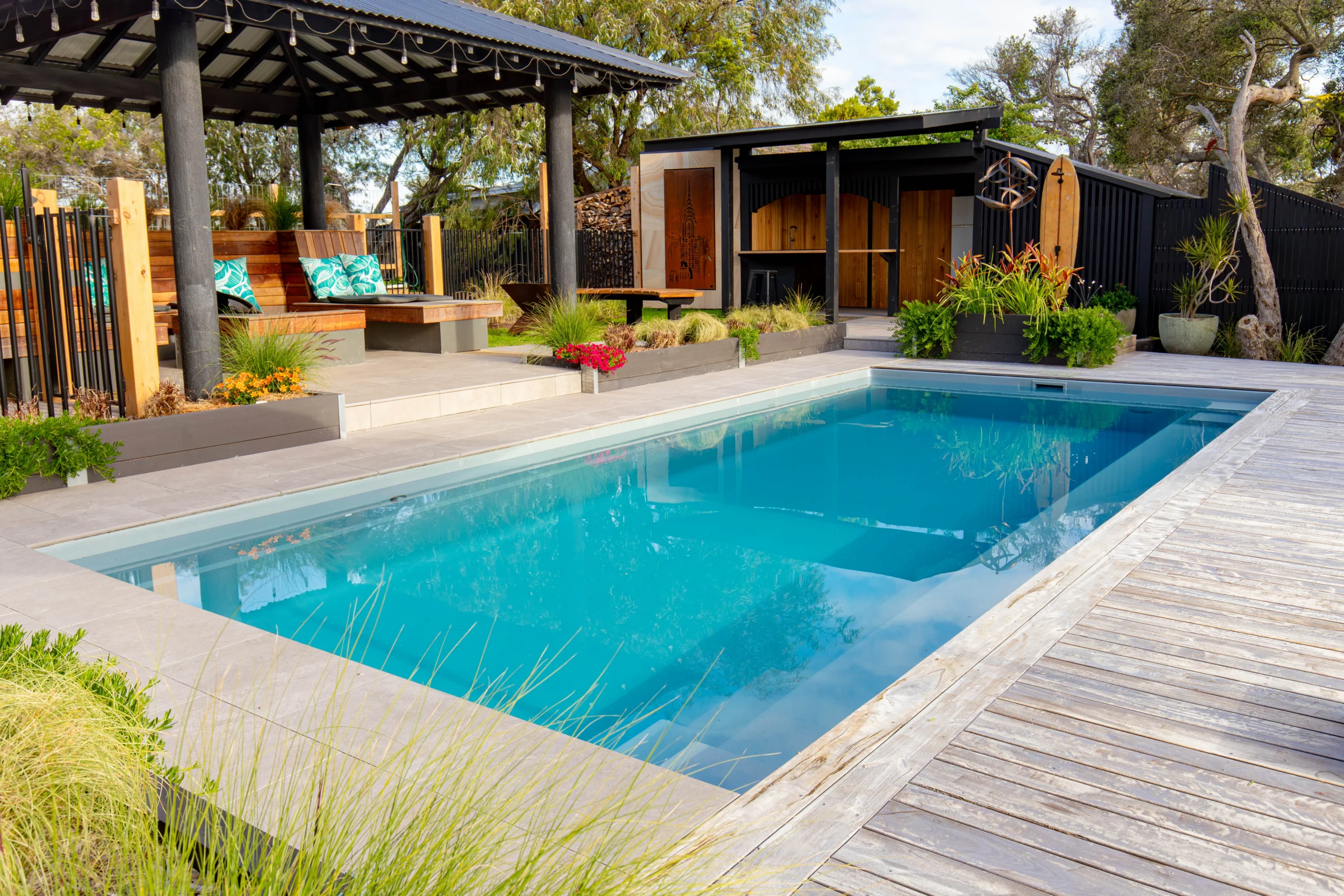 The Reflection 8.00m in Silver Grey installed in Rye, Mornington Peninsular, VIC