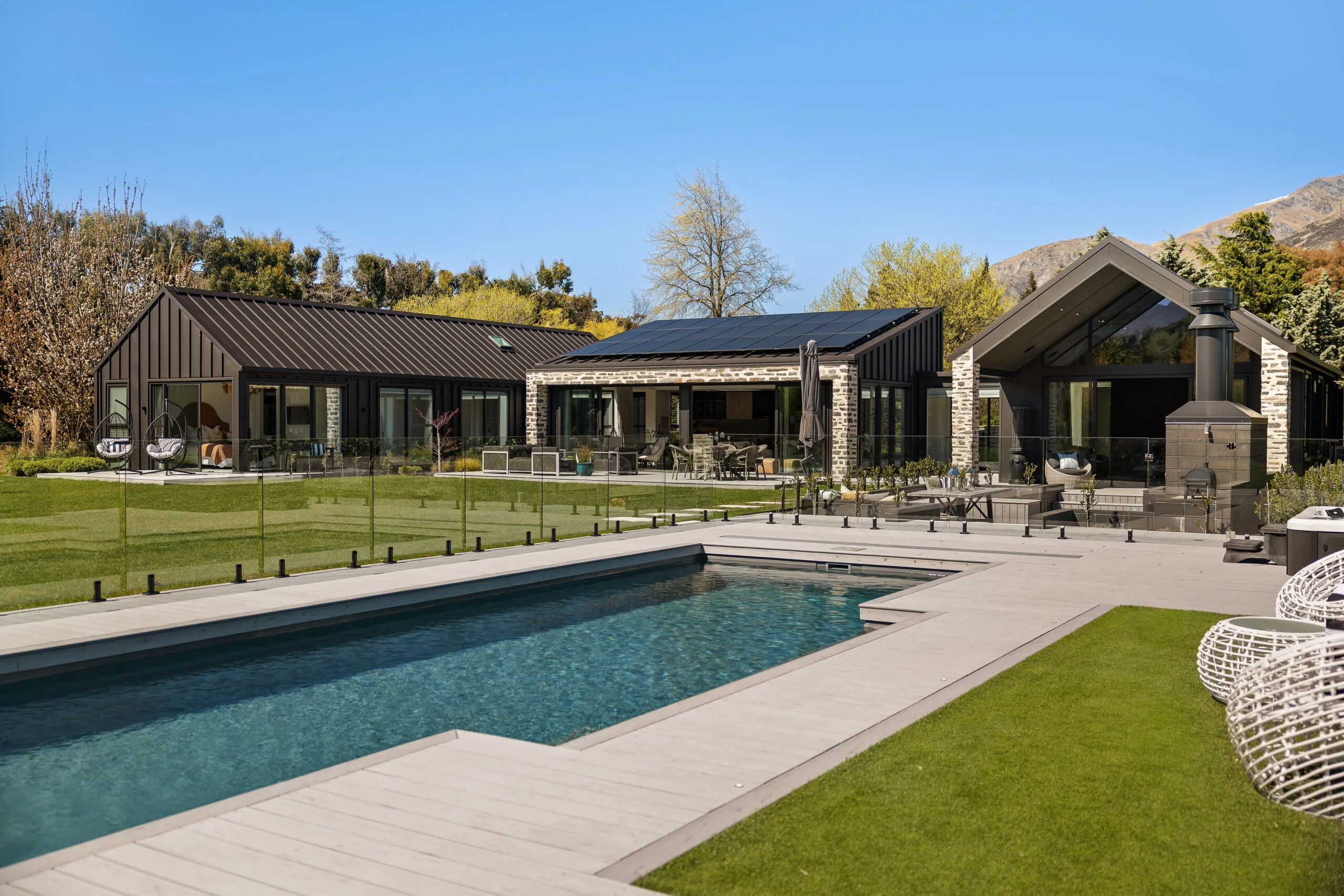 Dupont Pools Queenstown NZ, Leisure Pools The Elegance 12m Graphite Grey