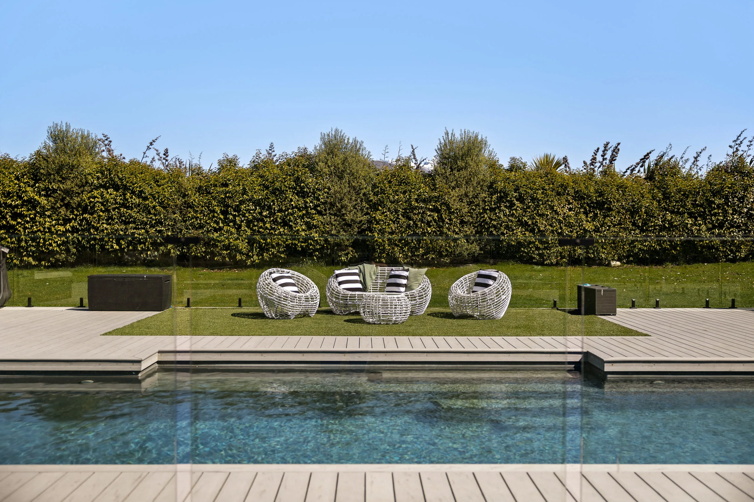 Dupont Pools Queenstown NZ, Leisure Pools The Elegance 12m Graphite Grey