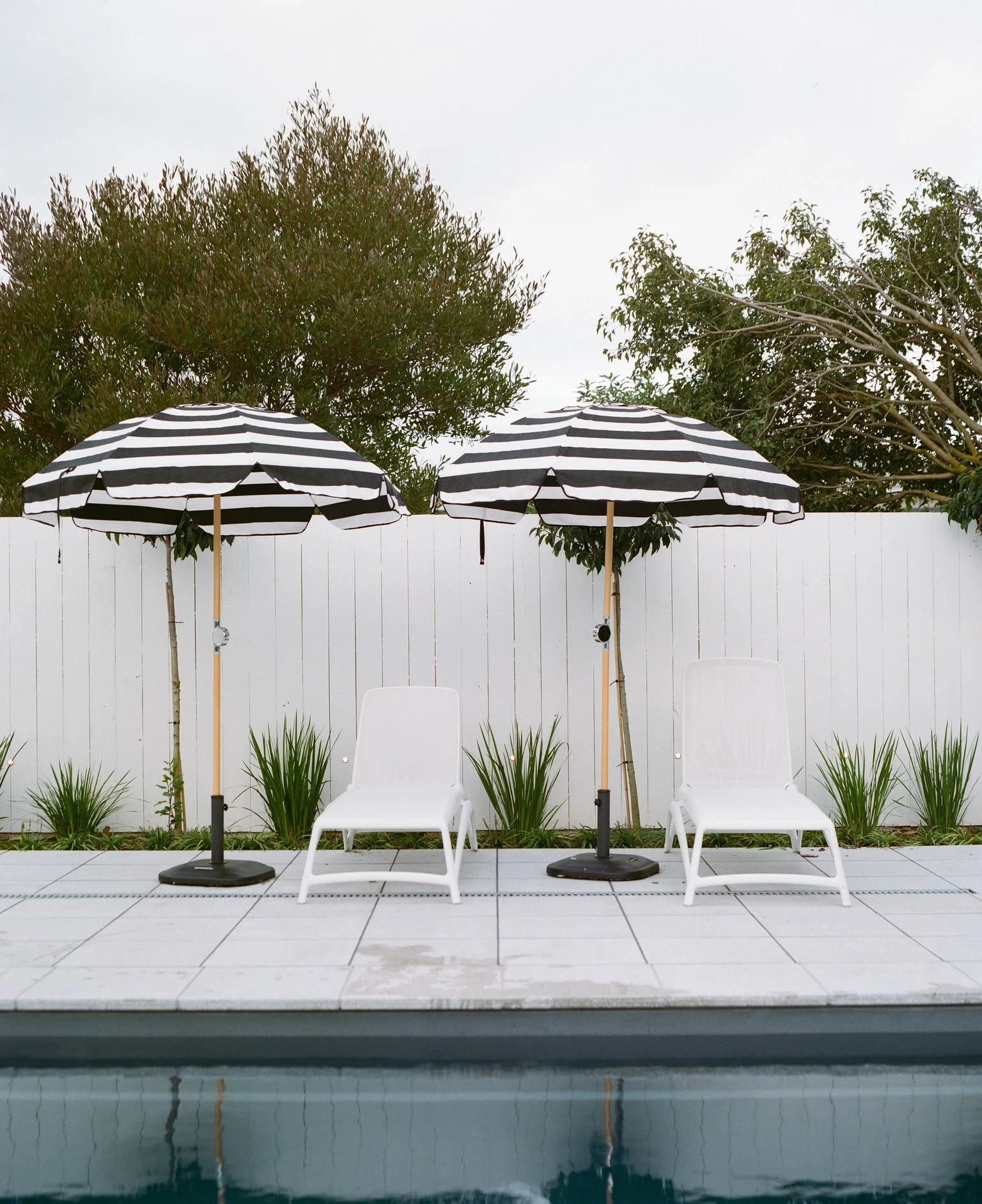 NZ Pools Martinborough NZ, Leisure Pools The Elegance 10m Graphite Grey