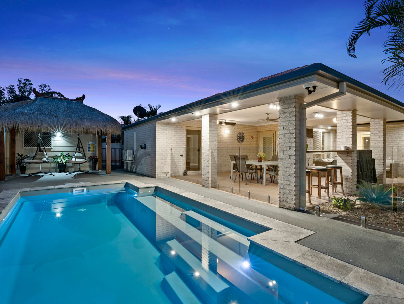 Pool installers on the Hawk's Bay