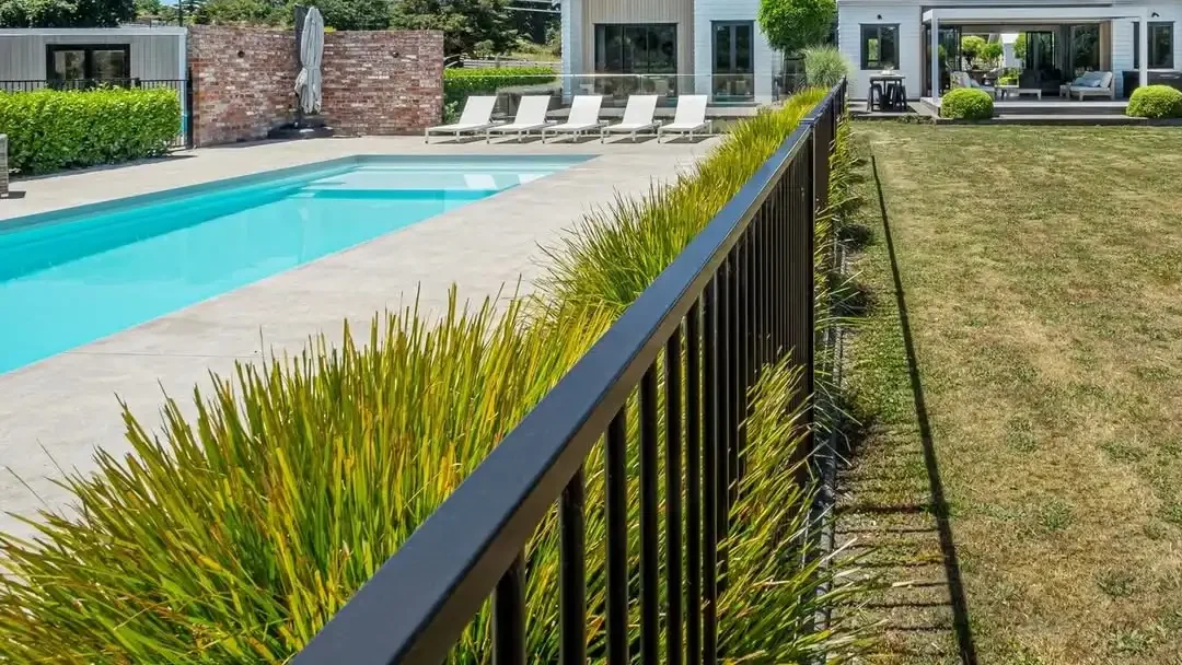 Leisure Pools NZ The Acclaim 12.00m Shimmer White NZ Pools