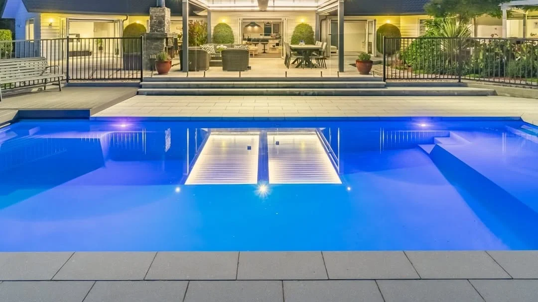 Leisure Pools NZ The Acclaim 10.00m Crystal Blue NZ Pools