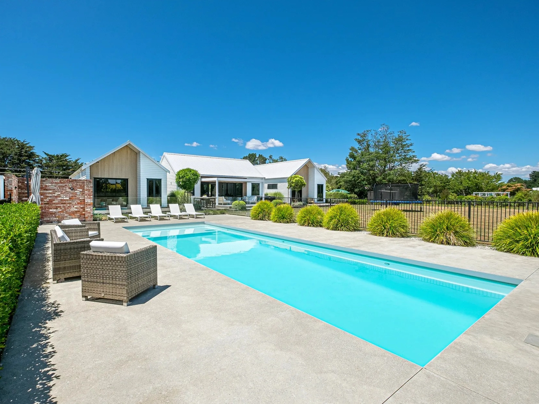 Acclaim 12 Shimmer White NZ Pools - South Wairarapa District