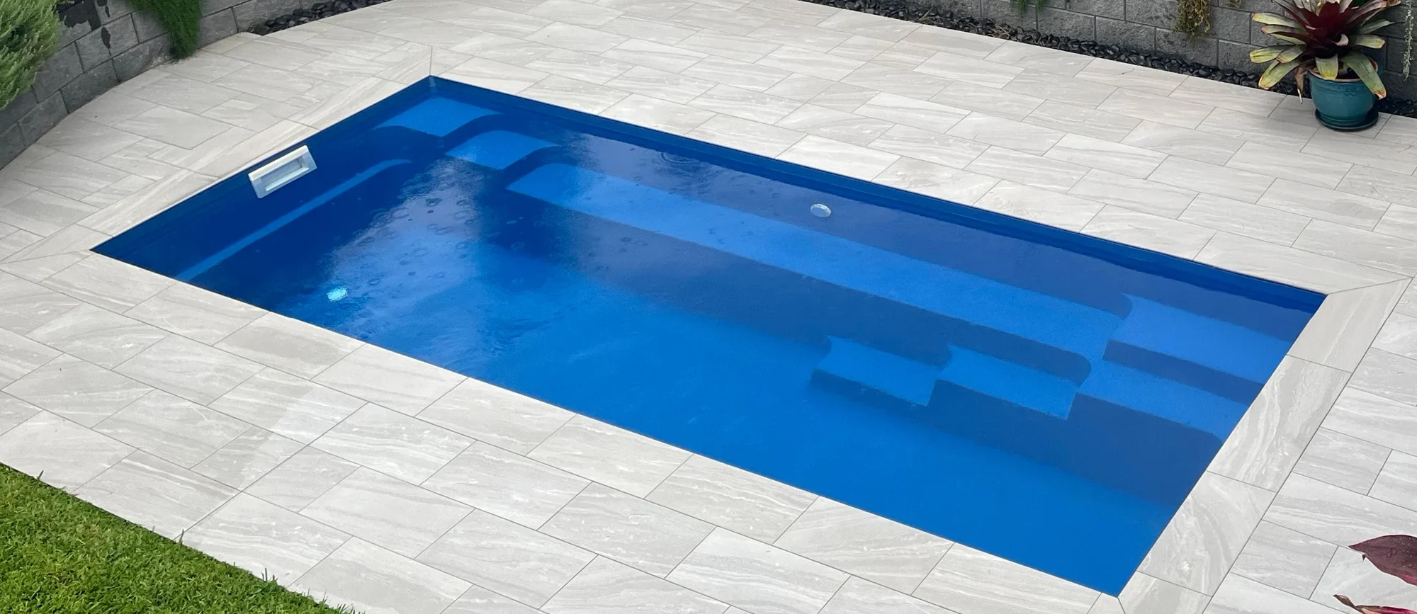 IMG LP AU Pool Designs Heros 16042610 The Esprit fibreglass pool model