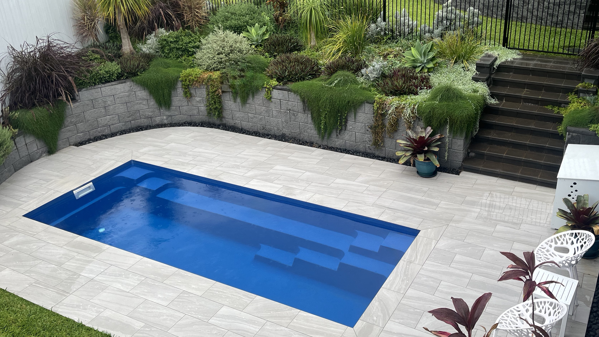 The Esprit 5.70m in Sapphire Blue installed by Leisure Pools Yeppoon